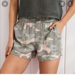 Aerie camo shorts